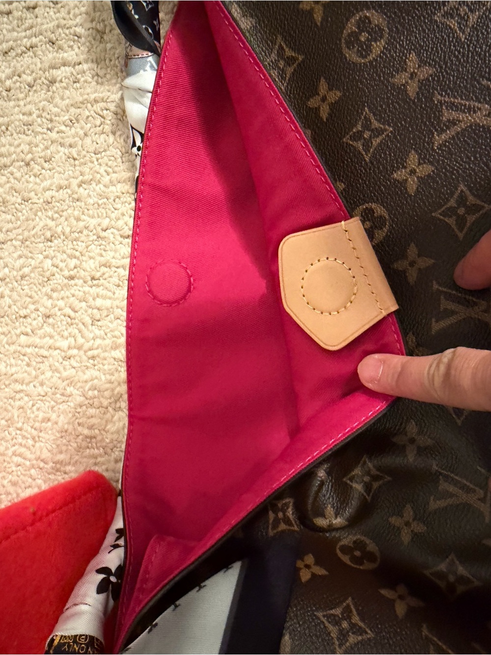 Louis Vuitton gracefull mm brand new never use  w/o  lv tag as my initial on it - Picture 7 of 7
